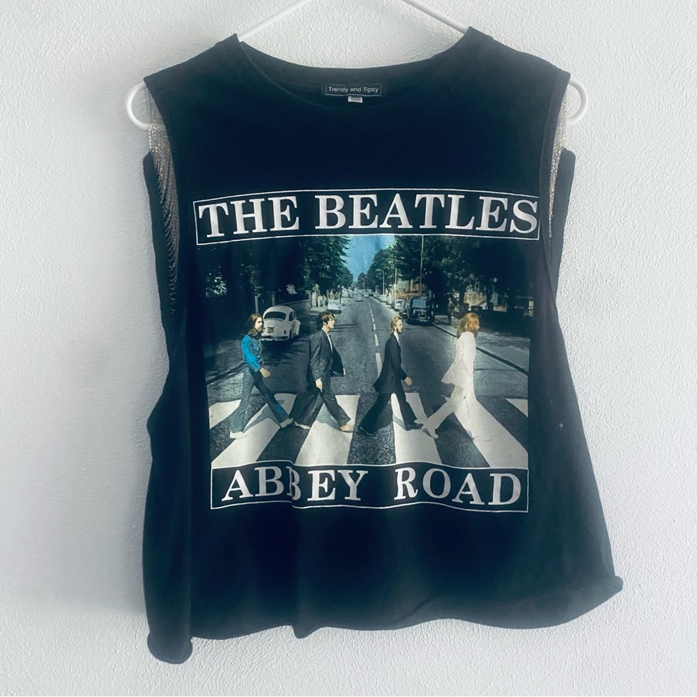 Trendy & Tipsy black The Beatles chain tank top - Picture 5 of 11